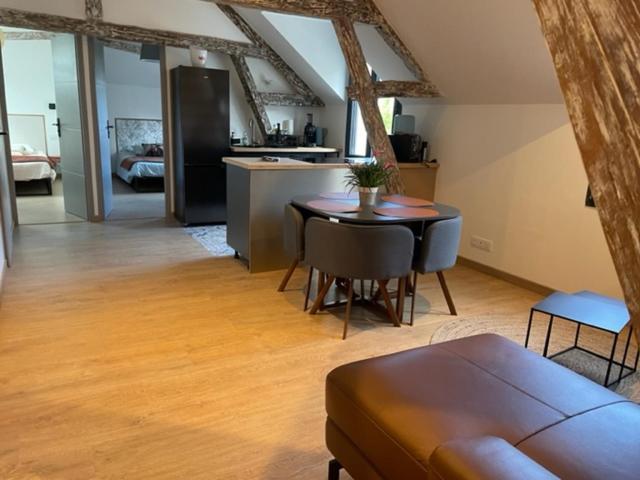 Les Bulles Blanches Apartment *